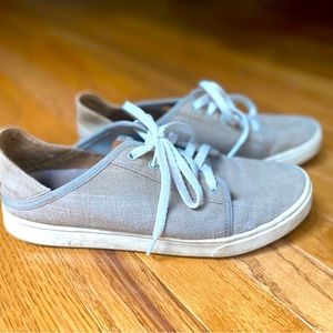 Cutie Tan Olukai shoes, size 10. Super comfy, Used/Good!